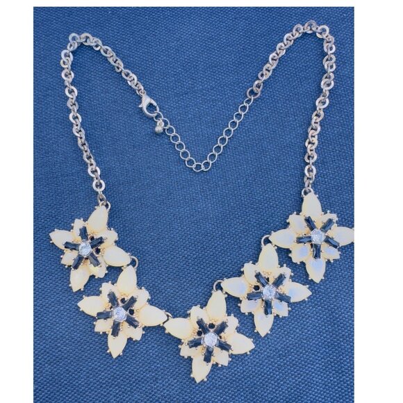 Vintage Floral Statement Necklace With Yellow & Black Crystal Petals - Picture 5 of 7